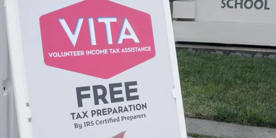 VITA Clinic Helps Low-Income Taxpayers